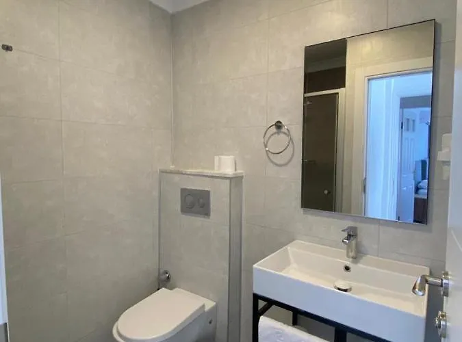 Guelhan City Hotel 3*